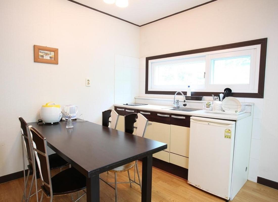 יאנגיאנג Blue Sky Milky Way Pension מראה חיצוני תמונה